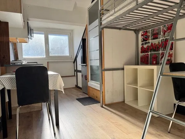 Studio 1 pièce 10 m²