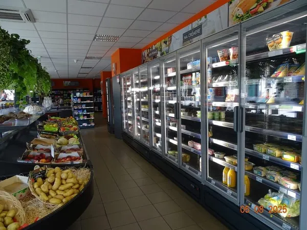 Commerce 230 m²