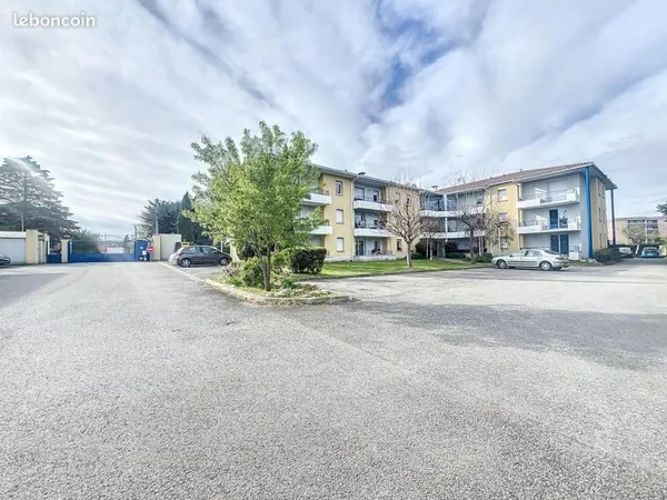 Appartement T2 - 45,5m² - Résidence sécurisée avec piscine - Parking
