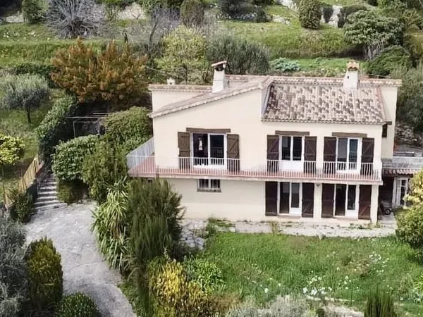 Villa avec vue panoramique mer et collines