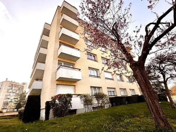 Appartement 4 pièces 90 m²