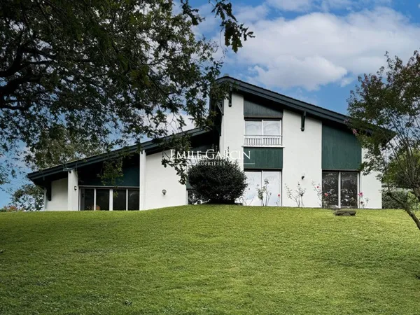 A vendre - Maison - Ciboure Bordagain - vue sur la Rhune