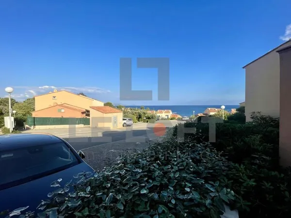 A VENDRE APPARTEMENT 2 PIECES DE 32M2 VUE MER A SAINT-AYGULF