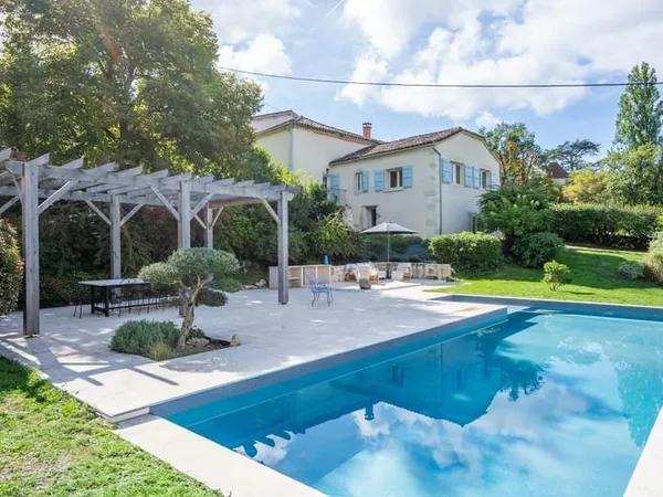 Maison De Campagne Avec Gite Et Piscine