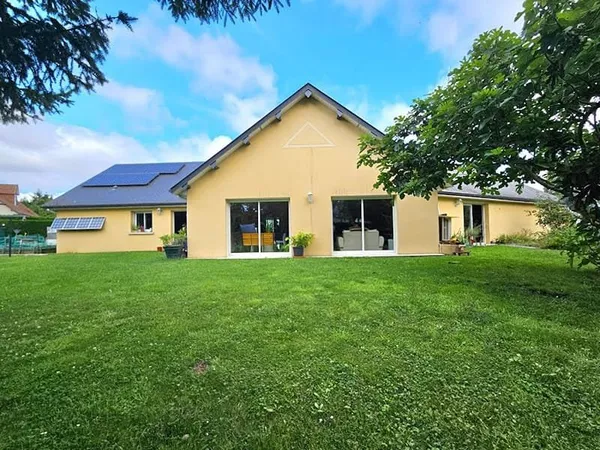 Maison 6 pièces 280 m²
