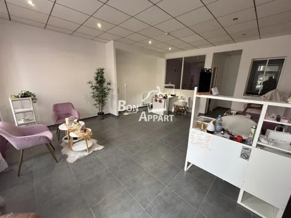 Local commercial 61 m²