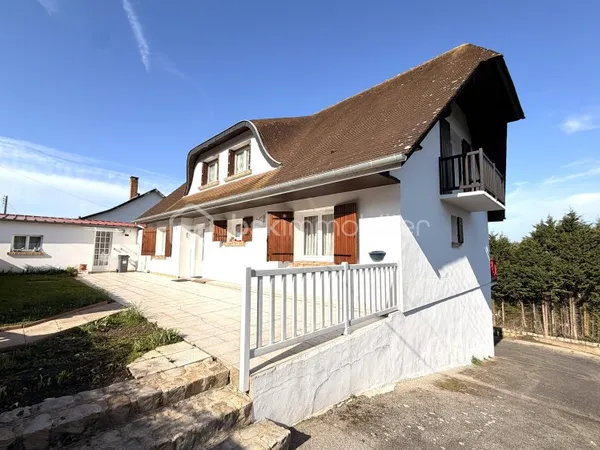 Maison 8 pièces 170 m²