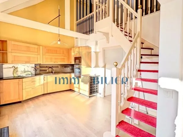 Duplex 4 pièces 93 m²