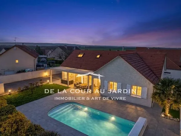 Maison contemporaine avec piscine