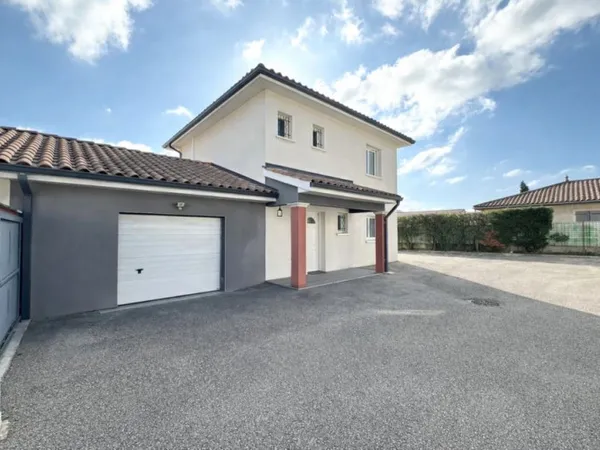 Villa centre-ville au calme