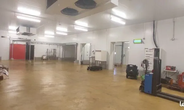 ENTREPOT - LOGISTIQUE 1500 m² LA TOUR DU PIN