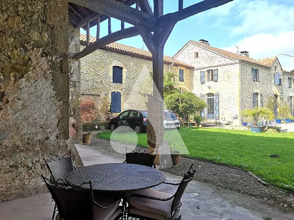 Maison Soublecause 7 pièces 260 m²