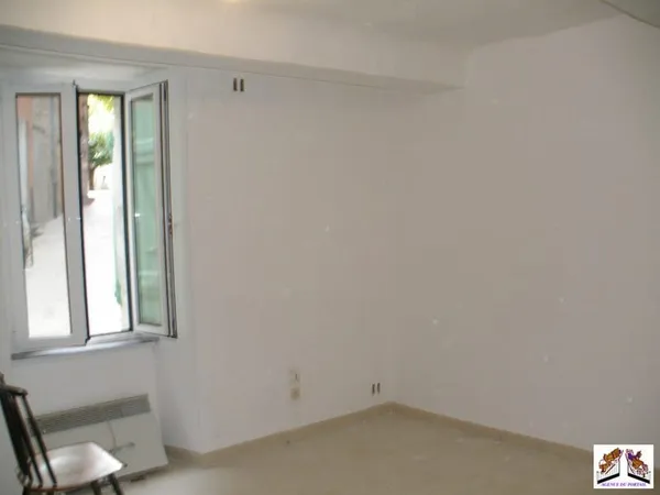 STUDIO À LOUER À RIANS