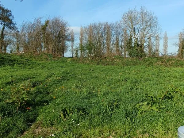 Terrain 582 m²