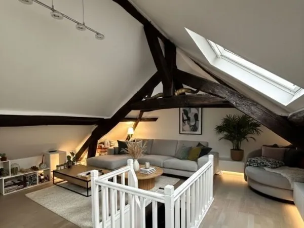 T2 - Dernier étage - 40m² Carrez, 78m² à vivre: charme et coup de coeur !