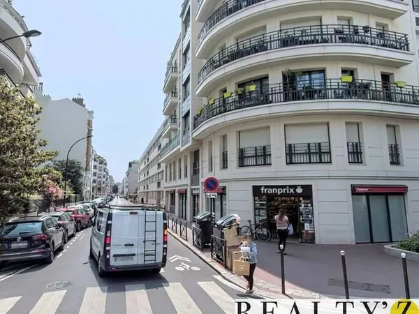 Boutique 2 pièces 104 m²