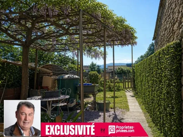 Maison Saint Hilaire 3 pièces 100 m2, 2 Ch et un bel extérieur plus grange