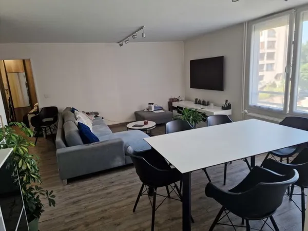 Appartement 5 pièces de 102 M² / 4 Chambres