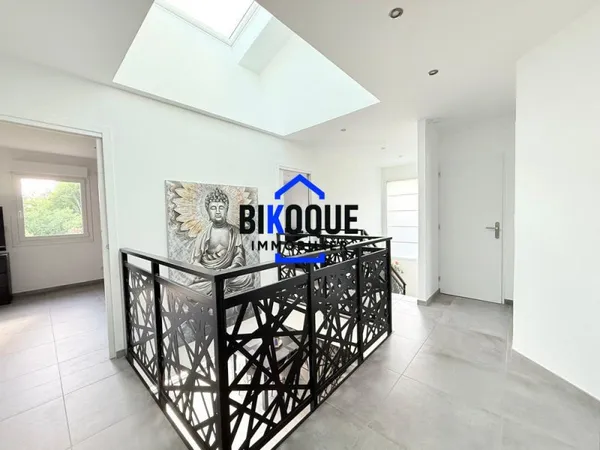 Maison 6 pièces 177 m²