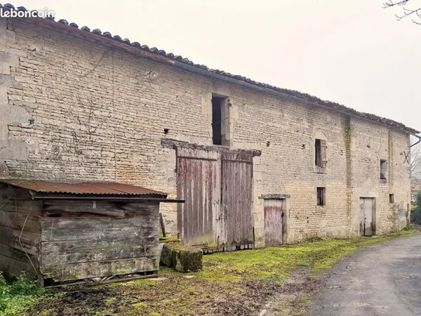 Bâtiment 2 pièces 150 m²