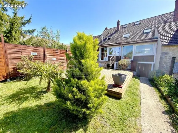 Maison 8 pièces 198 m²