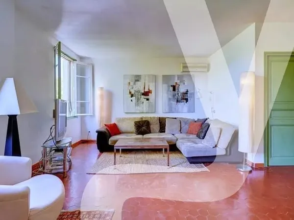 Appartement T3 avec garage.