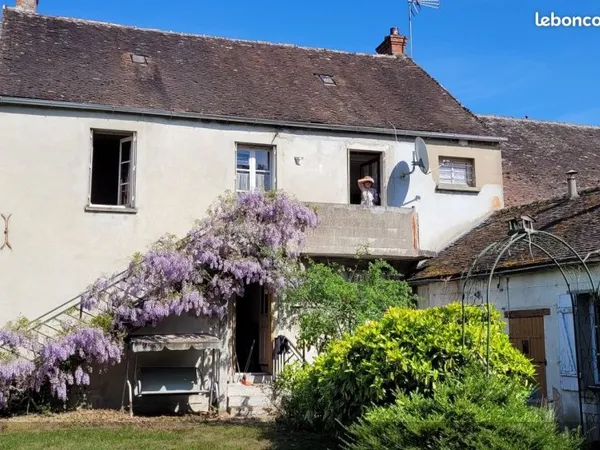 Maison ancienne, jardin et dépendances