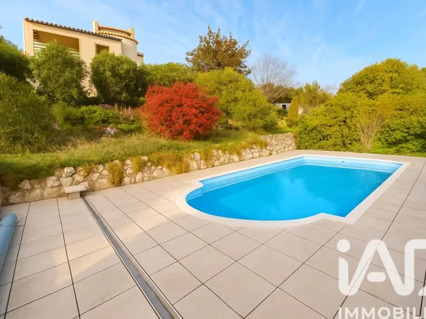 Maison 10 pièces 210 m²