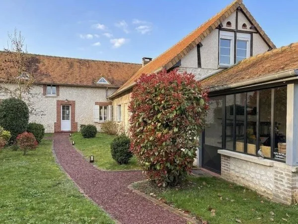 Maison 8 pièces 211 m²