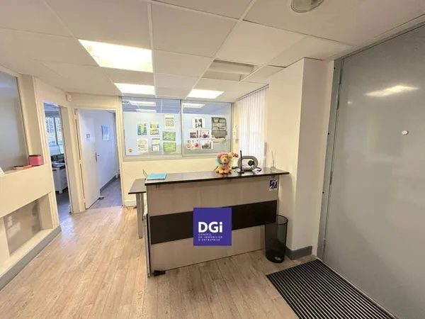Bureau 316 m²