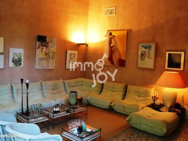 Maison 15 pièces 360 m²