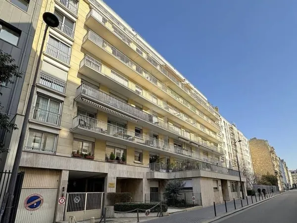 Parking 14 m²