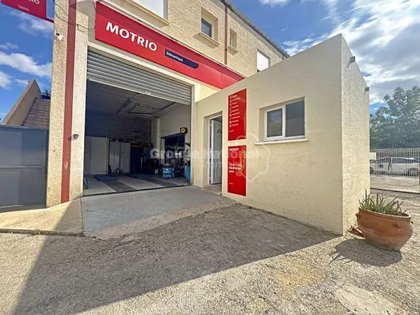 Parking/Garage/Box 80 m²
