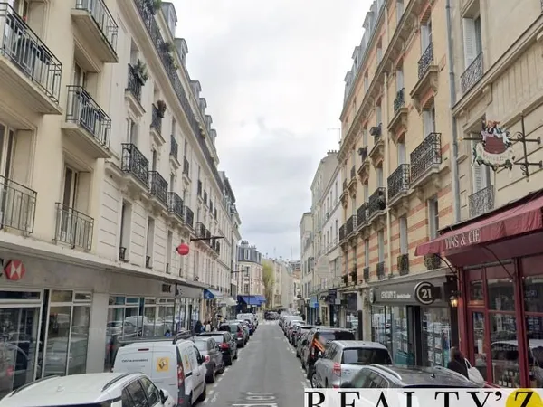 Local commercial 216 m²