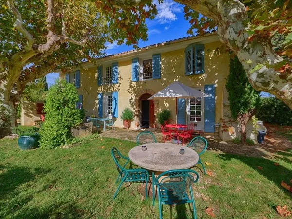 AIX EN PROVENCE - MAGNIFIQUE BASTIDE DE 190M2 + MAISON INDIV