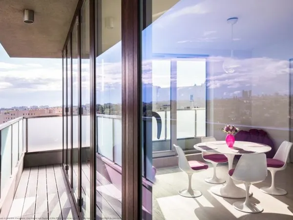BIEN A NE PAS RATER POUR INVESTISSSEMENT OU RESIDENCE PRINCIPALE DEUX PIECES AVEC BALCON DONNANT SUR