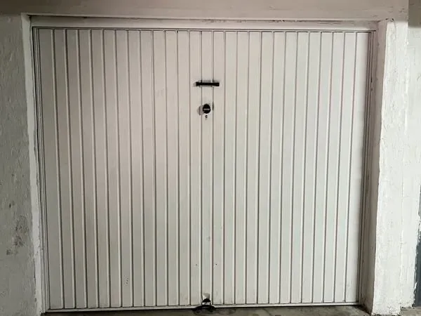 Garage box proche autoroute