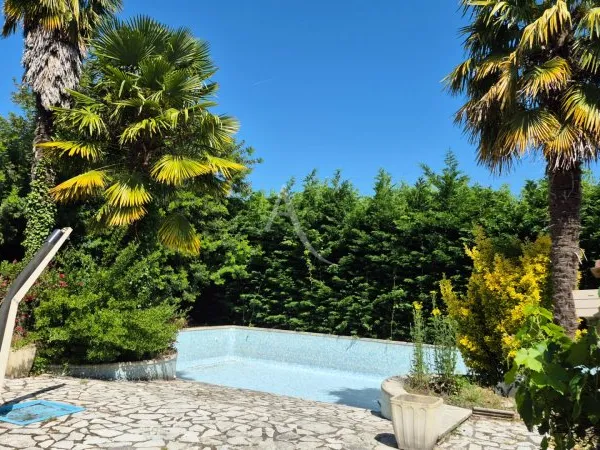 Maison 5 pièces 185 m²