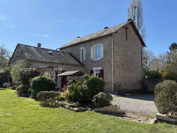 Magnifique maison de village, magnifique jardin !