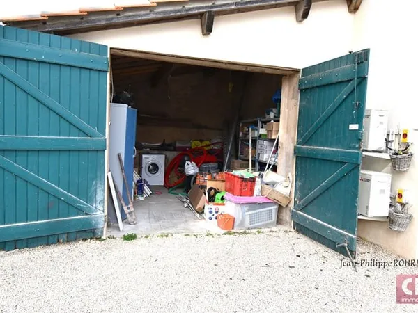 Parking / Box à vendre à Besse-sur-Issole -