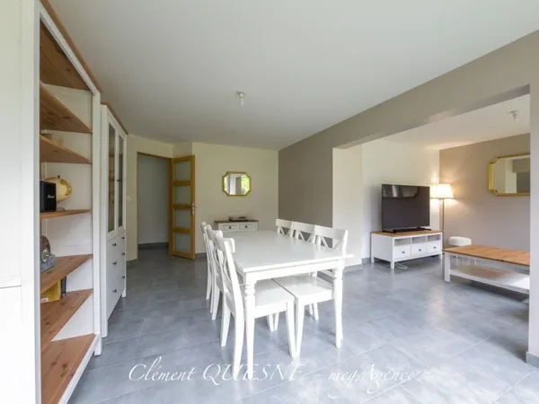 ETAT IRREPROCHABLE / T3 / VUE SUR JARDIN / PARKING