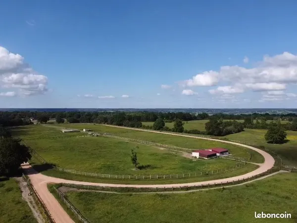 Terrain Livarot Pays D Auge