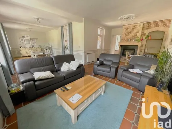 Maison 7 pièces 196 m²