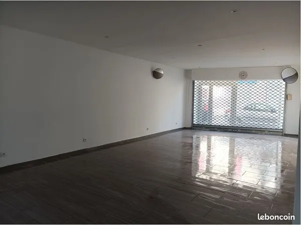 Commerce 88 m²