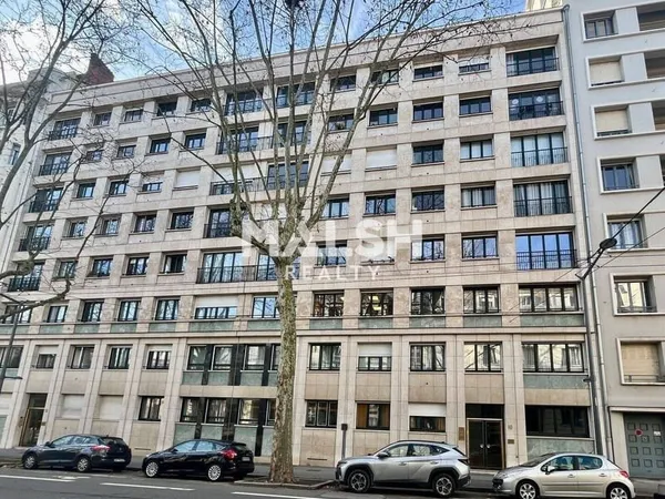 Bureau 102 m²