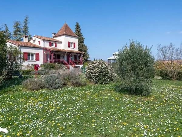 Maison 8 pièces 181 m²