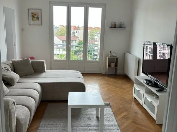 A louer T4 une chambre Libre- Lyon 8