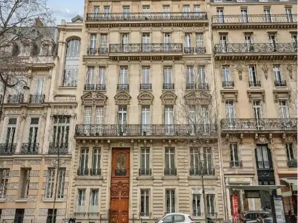 Bureaux 261 m²