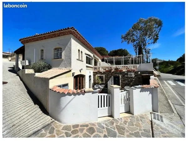 Superbe Studio meublé 25m² "La Cigale" + Terrasse privative 20m² - 10 Av. De la Mer
