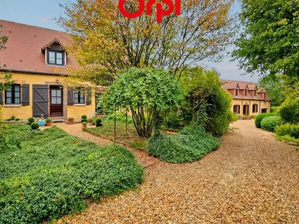 Maison 6 pièces 355 m²